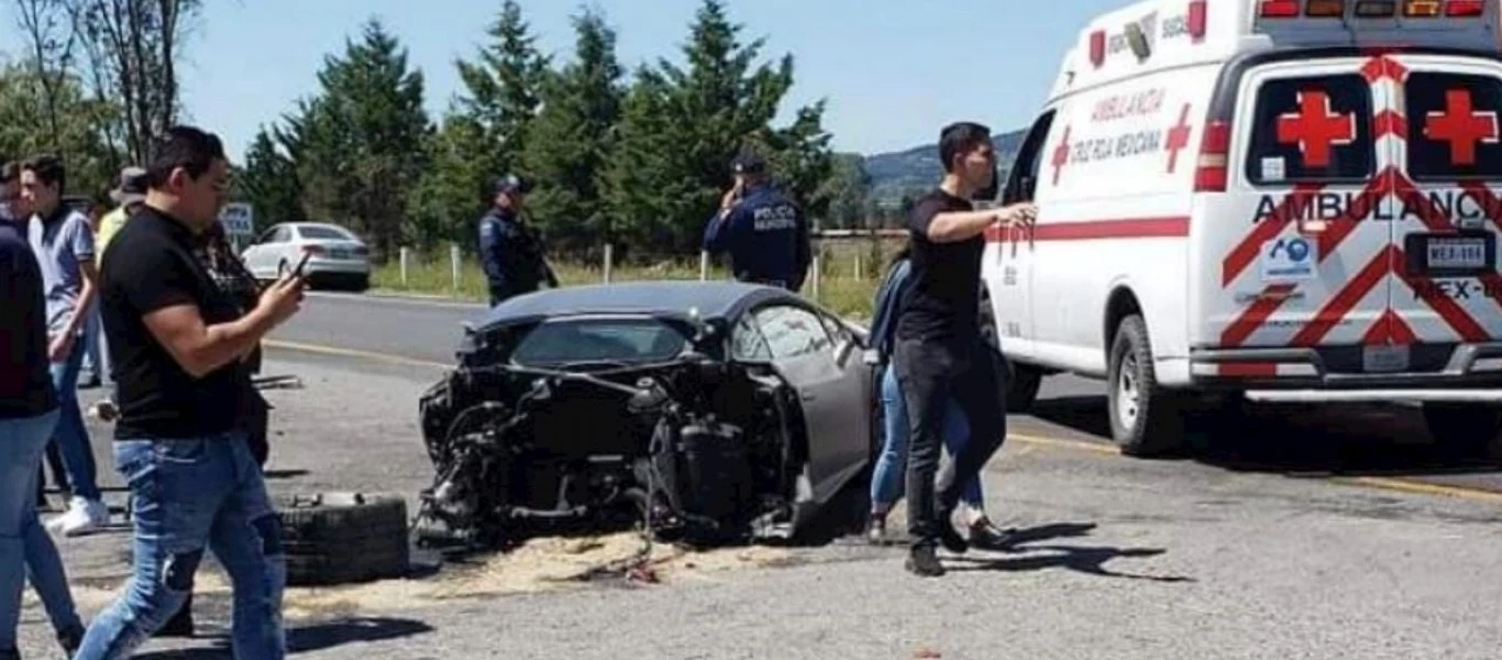 Lamborghini κόπηκε στα δύο μετά από σύγκρουση με άλλο όχημα (βίντεο)